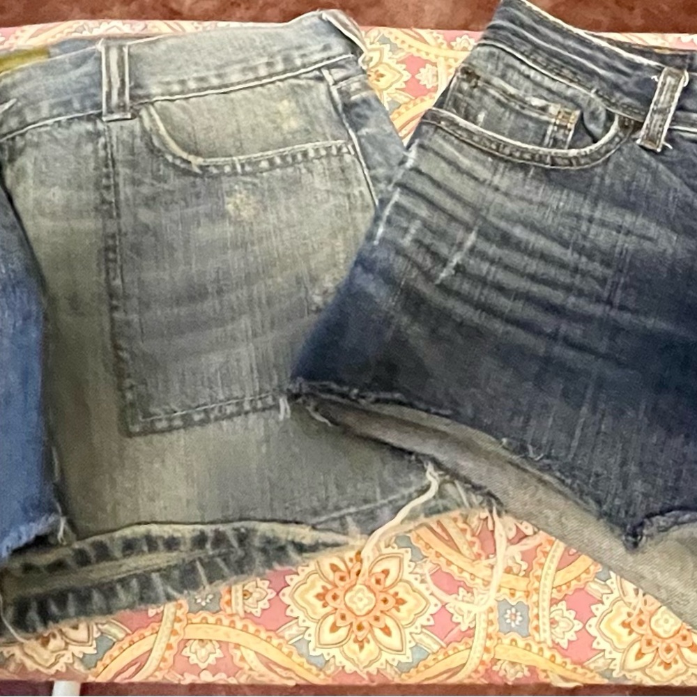 4 Pair short denim skirts and Shorts Hollister, Aeropostale, Arizona, Hollister